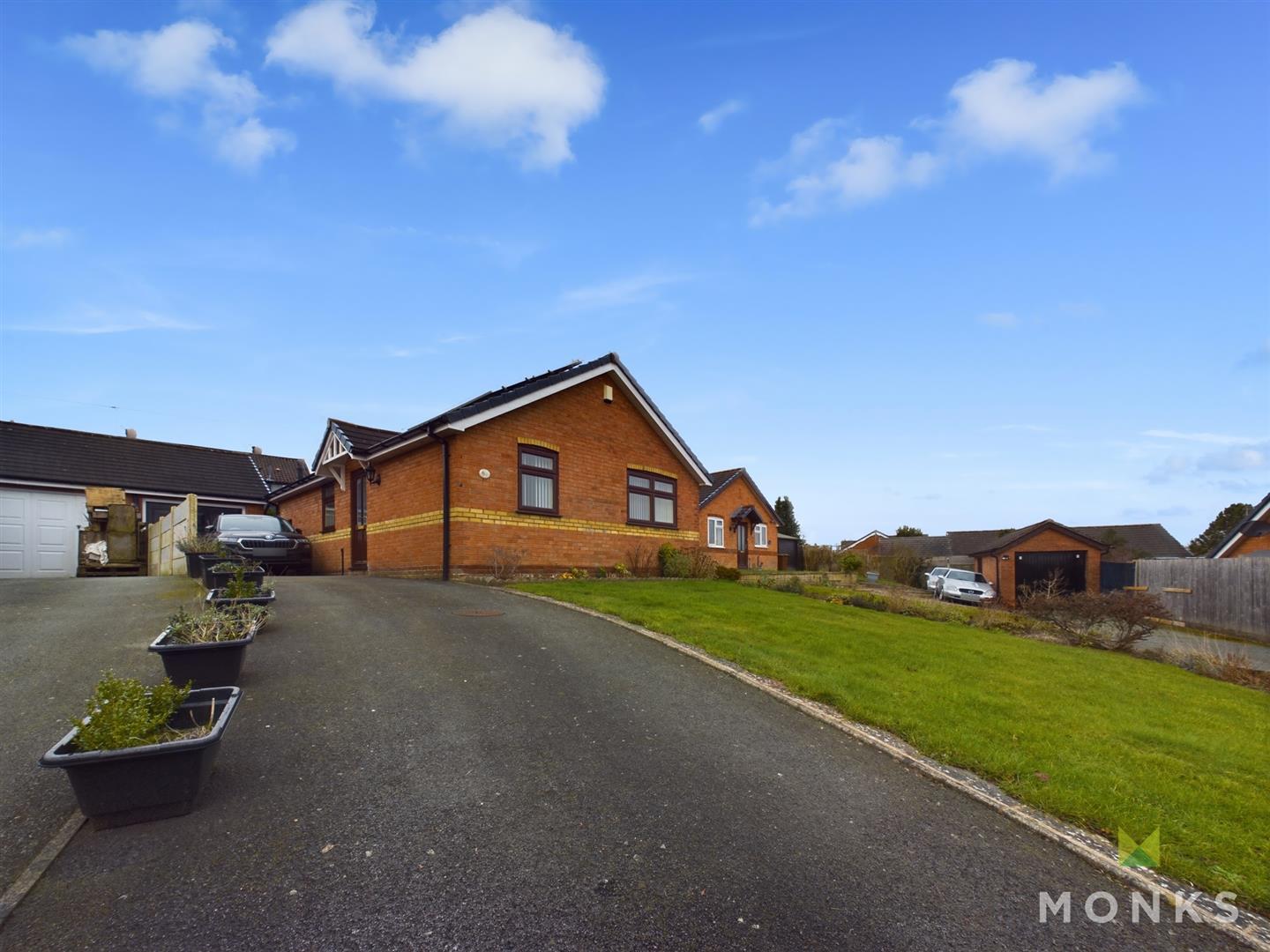 6 Heather Bank, Oswestry, SY11 3PT For Sale